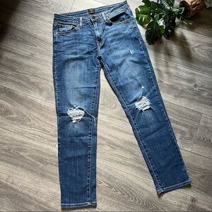 Just Black Denim distressed cropped ankle skinny cigarette jeans. Size 26